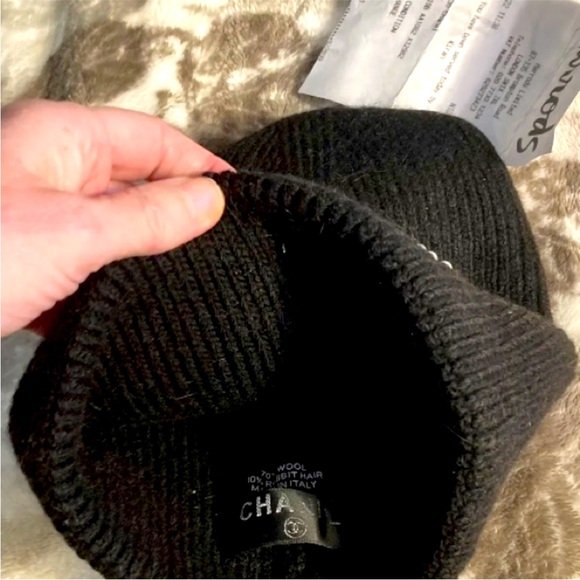 Authentic Chanel Knit Script Beanie 🌹 - Picture 7 of 8